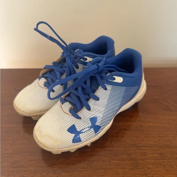 Under Armour Baseball Cleats - Picture 2 of 4